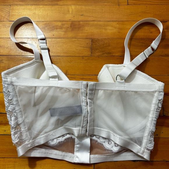 2/50$ 🤍 Victoria’s Secret bustier bra - Picture 2 of 3